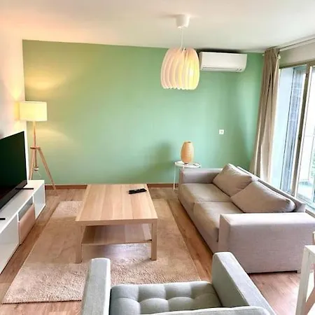108 - Joli T2 Avec Balcon Proche