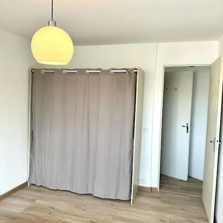 شقة 108 - Joli T2 Avec Balcon Proche *