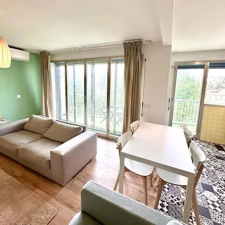 108 - Joli T2 Avec Balcon Proche شقة *